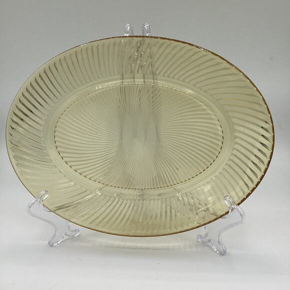 Vintage Depression Glass Federal Glass Co. "Twisted Optic Platter" 1945 Diana - Picture 1 of 4